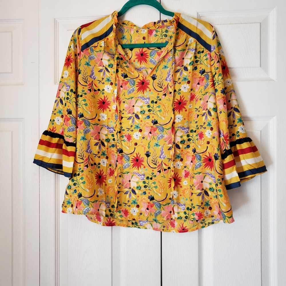 Yellow Floral Top size Small